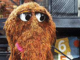Snuffleupagus' eyelashes | lookingjoligood.wordpress.com