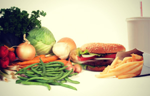 junk-food-vs-healthy-food | lookingjoligood.wordpress.com