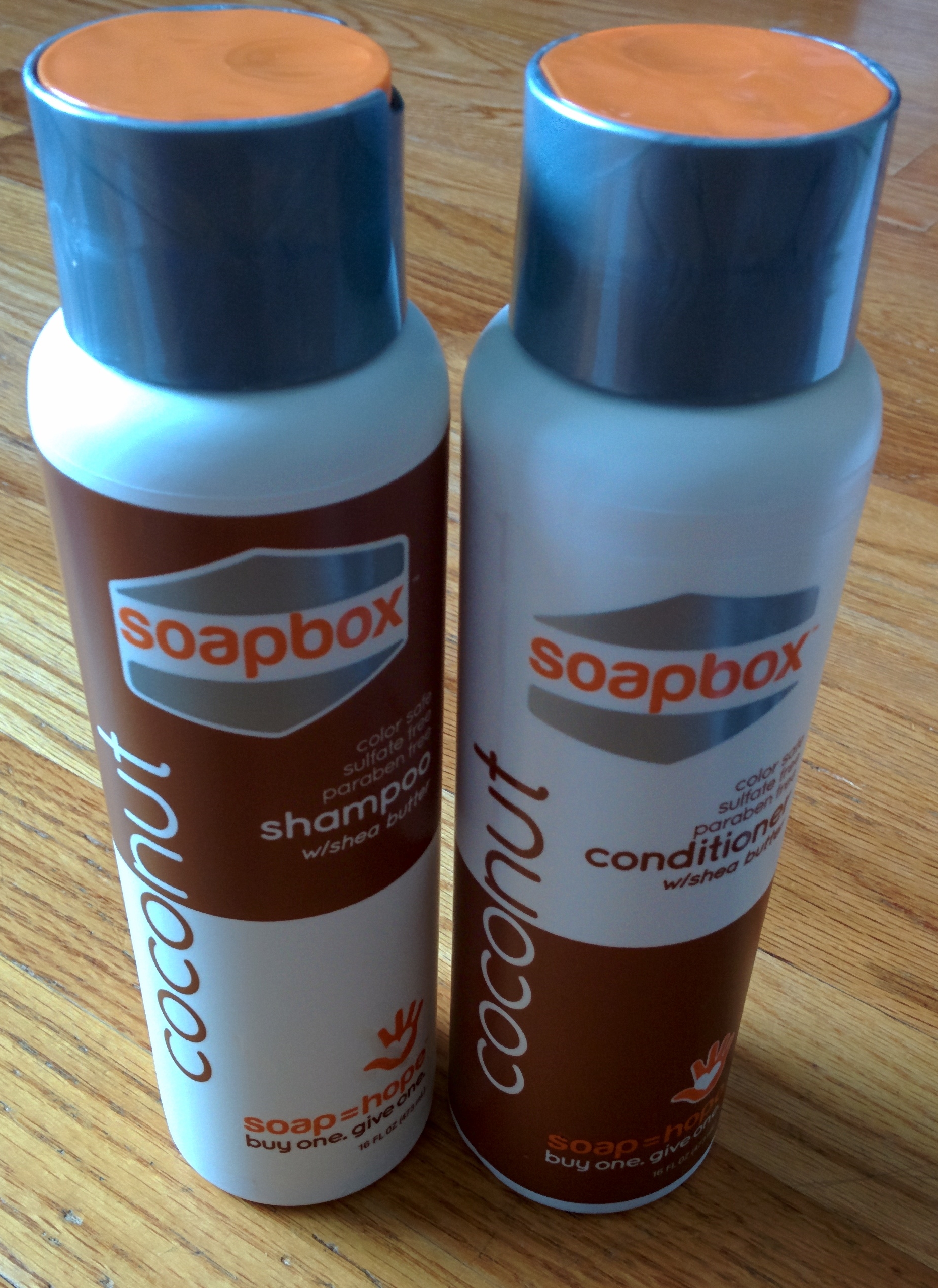 SoapBox Shampoo and Conditioner | lookingjoligood.wordpress.com