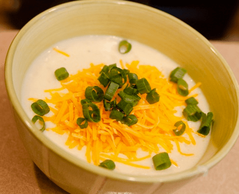 Easy Crock Pot Potato Soup | lookingjoligood.wordpress.com