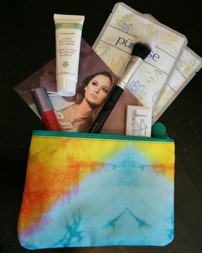 Ipsy Glam Bag April 2016 | lookingjoligood.wordpress.com