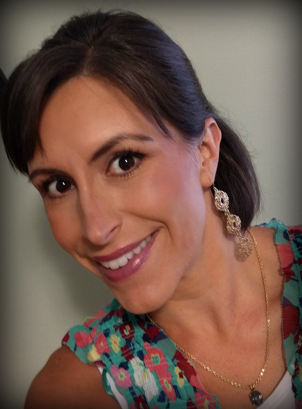 Laura Joli | lookingjoligood.wordpress.com