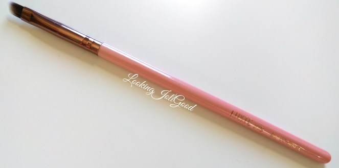 Luxie 215 small angle brush