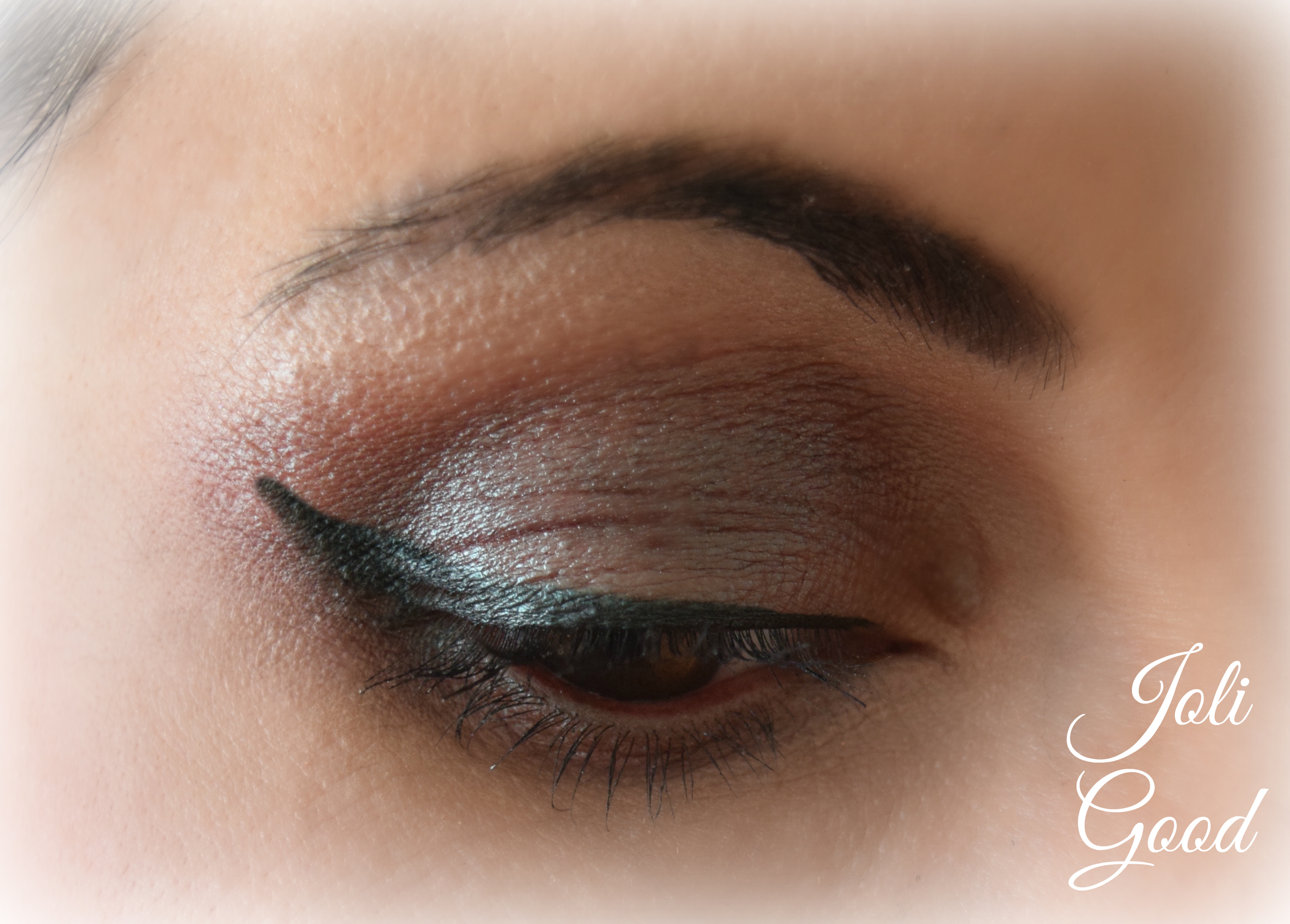 Rimmel Scandal Eyes Gel Liner | lookingjoligood.wordpress.com