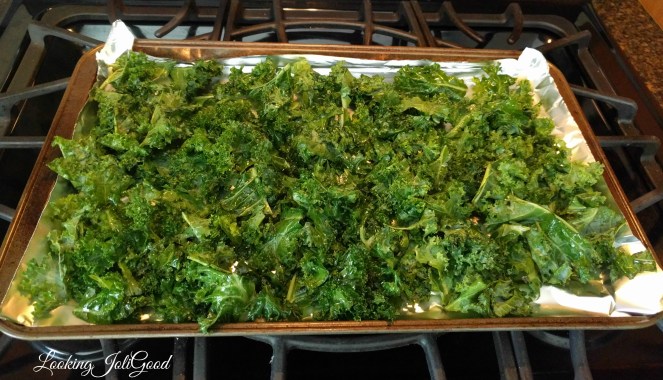 Baked Kale Chips | lookingjoligood.wordpress.com