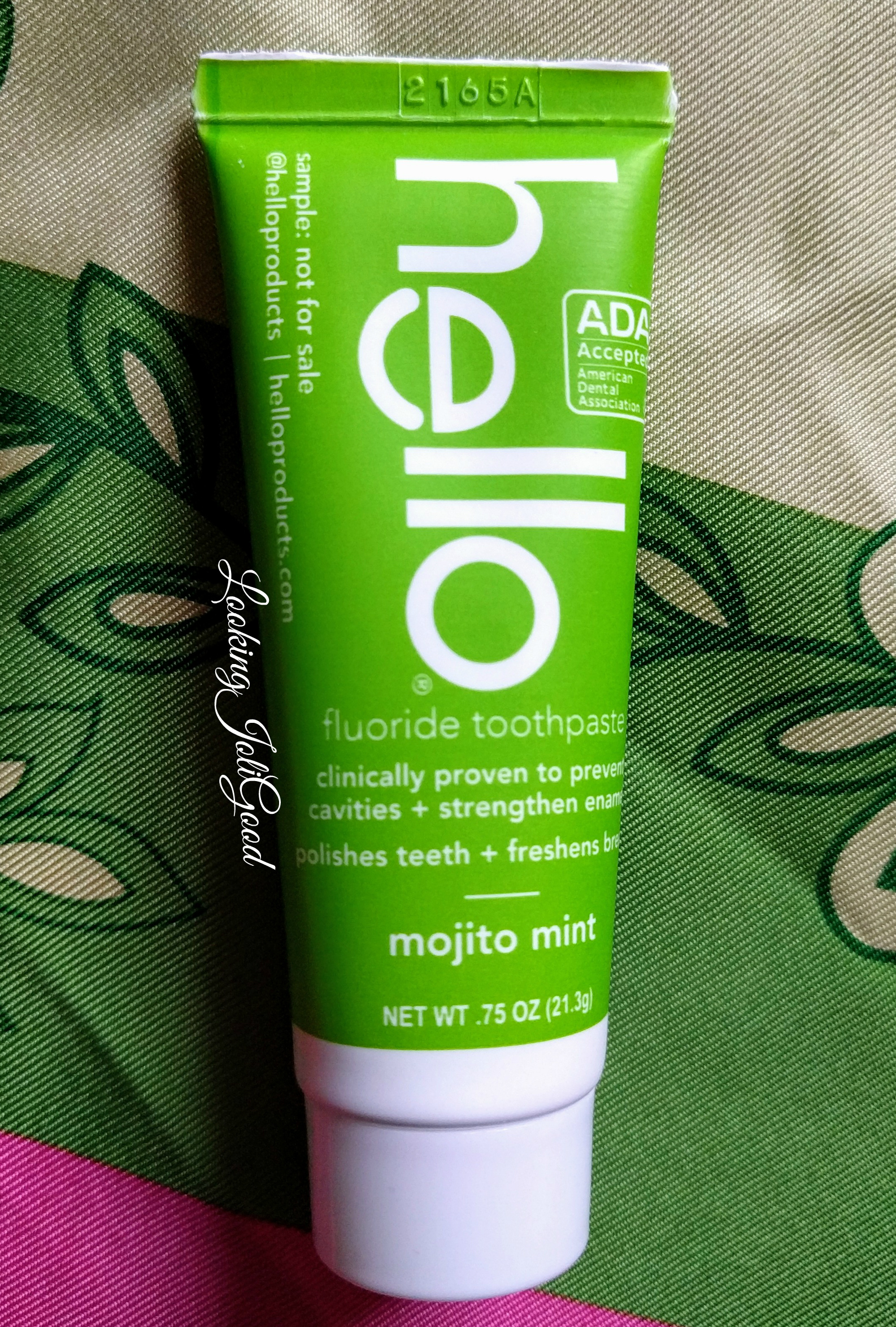 hello fluoride toothpaste | lookingjoligood.wordpress.com