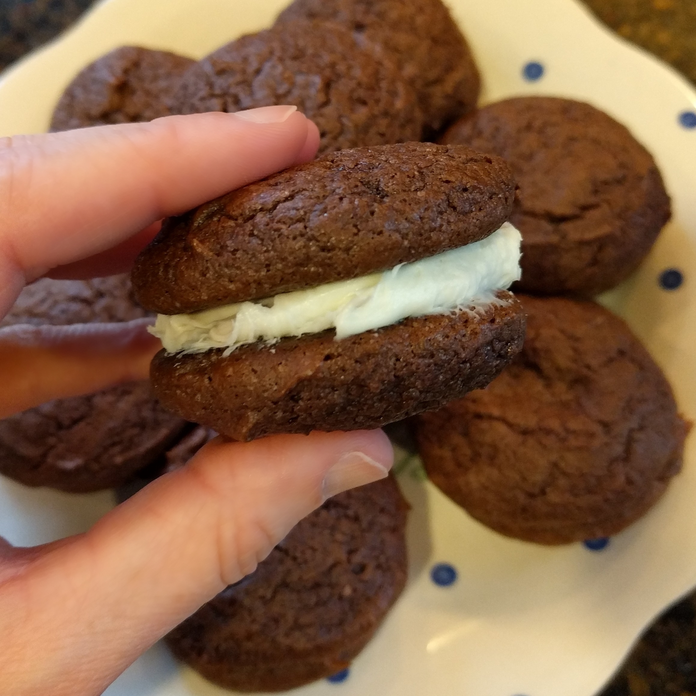 super simple cake mix cookies whoopie pies | lookingjoligood.blog