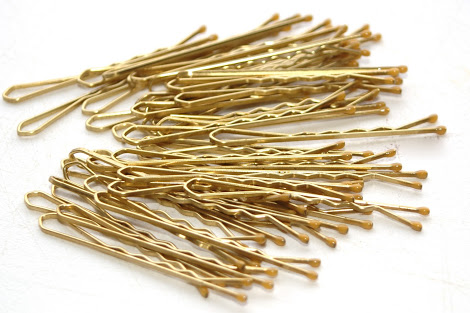 bobby pins | lookingjoligood.blog