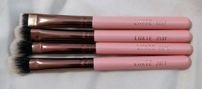 luxie brushes Boxy Charm November 2017 Sweater Weather | lookingjoligood.blog