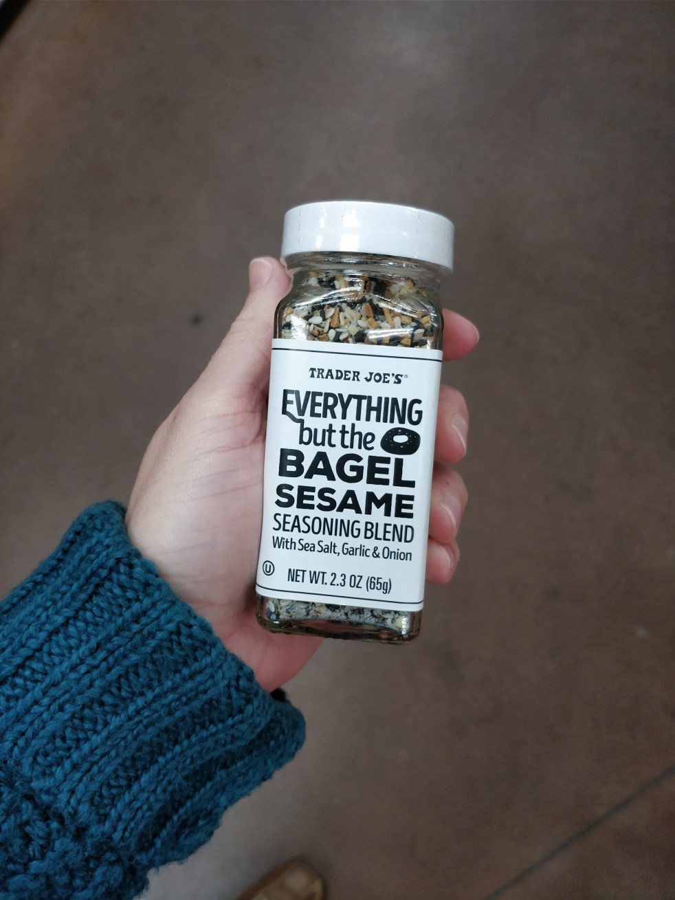 Trader Joes Everything but the bagel sesame | lookingjoligood.blog