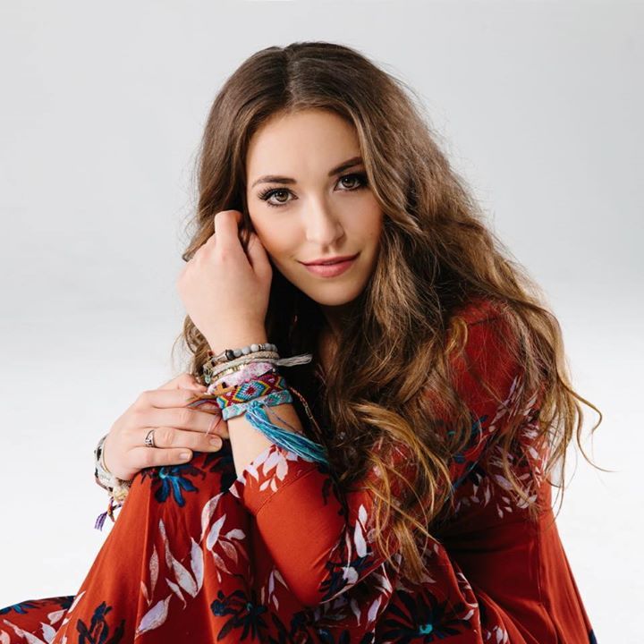 Lauren Daigle | lookingjoligood.blog