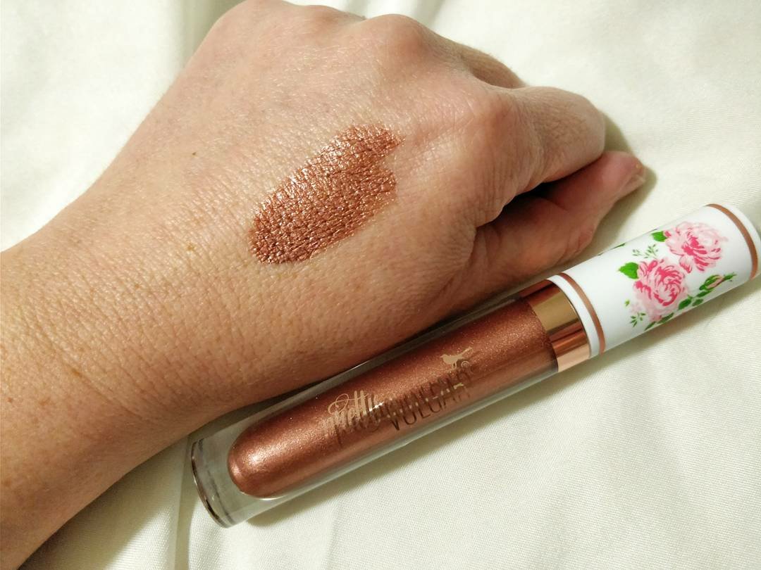 pretty vulgar swatch Boxycharm December 2017 | lookingjoligood.blog