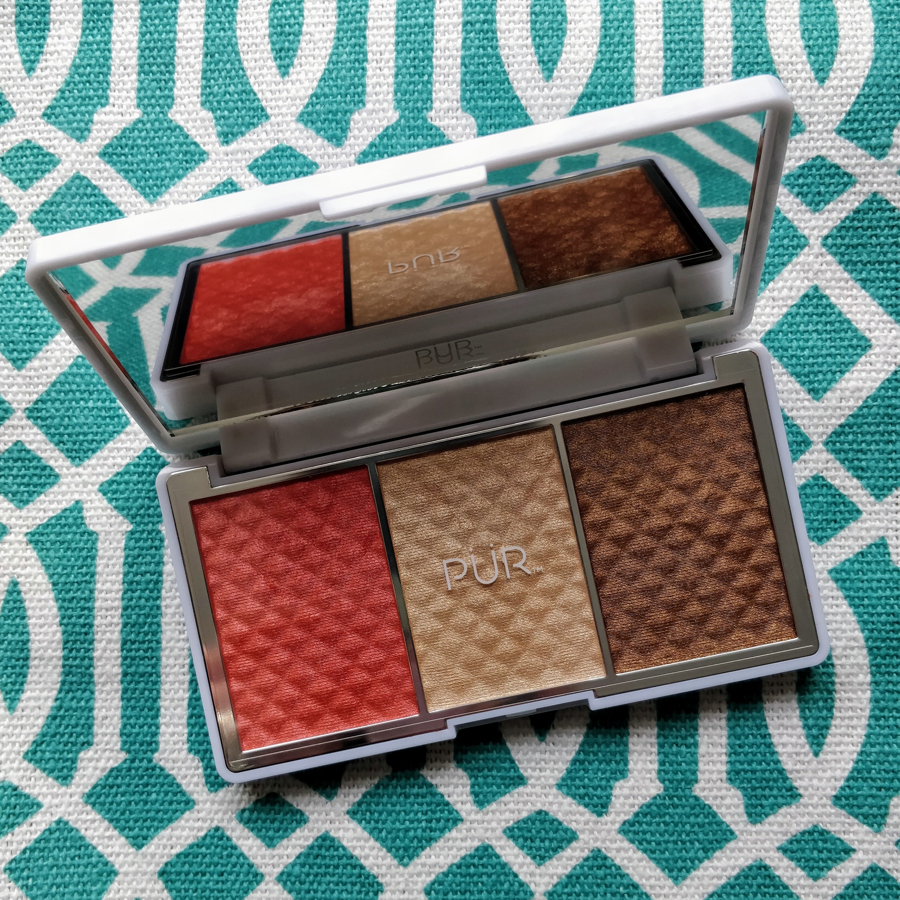 Pur Bronze and Brighten | lookingjoligood.blog