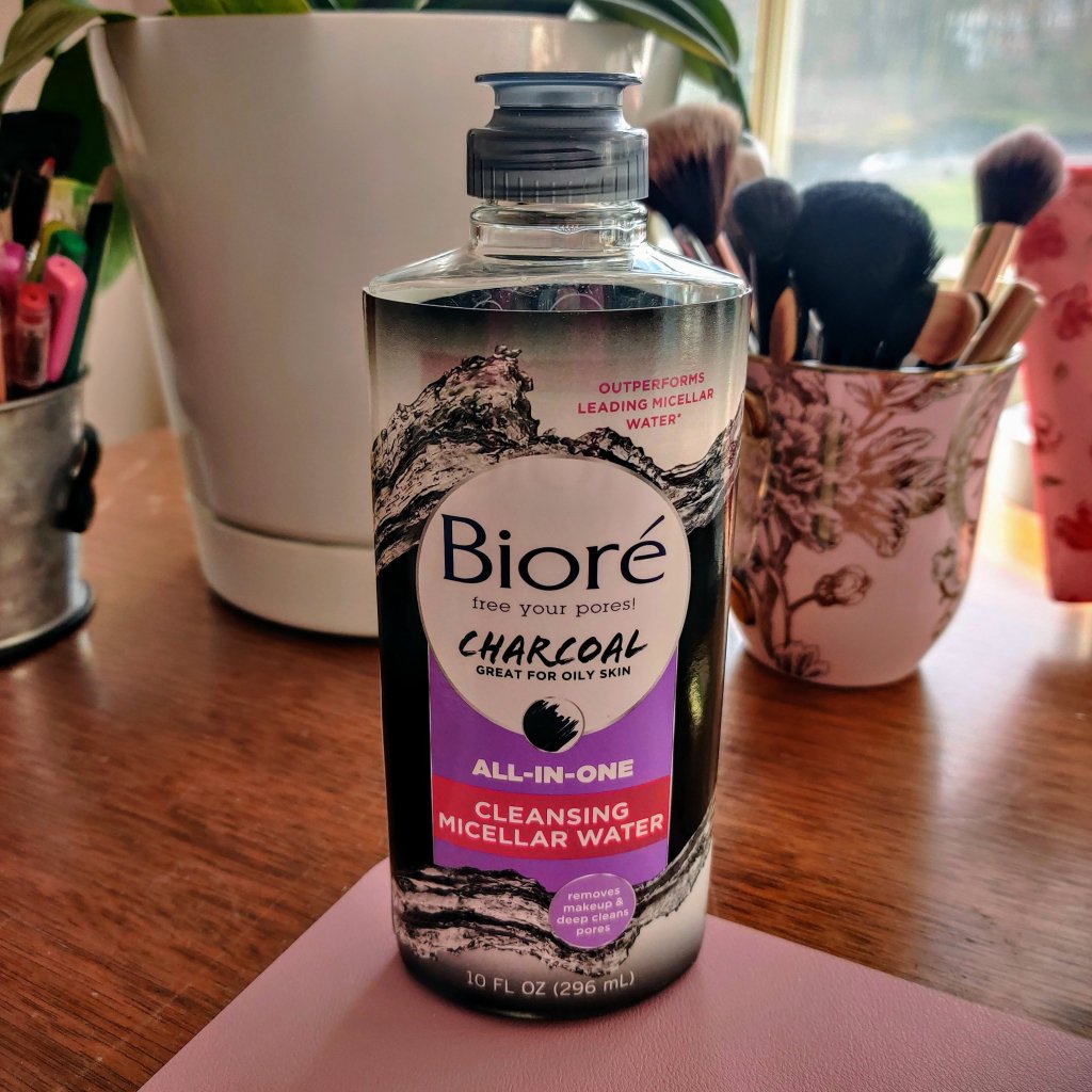 Biore Charcoal Cleansing Micellar Water | lookingjoligood.blog